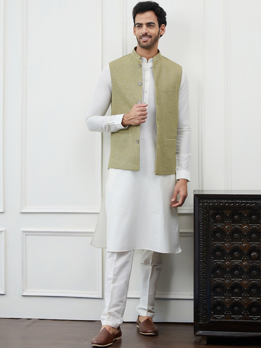 

See Designs Mandarin Collar Pure Cotton Kurta with Pyjama & Woven Design Nehru jacket, Khaki