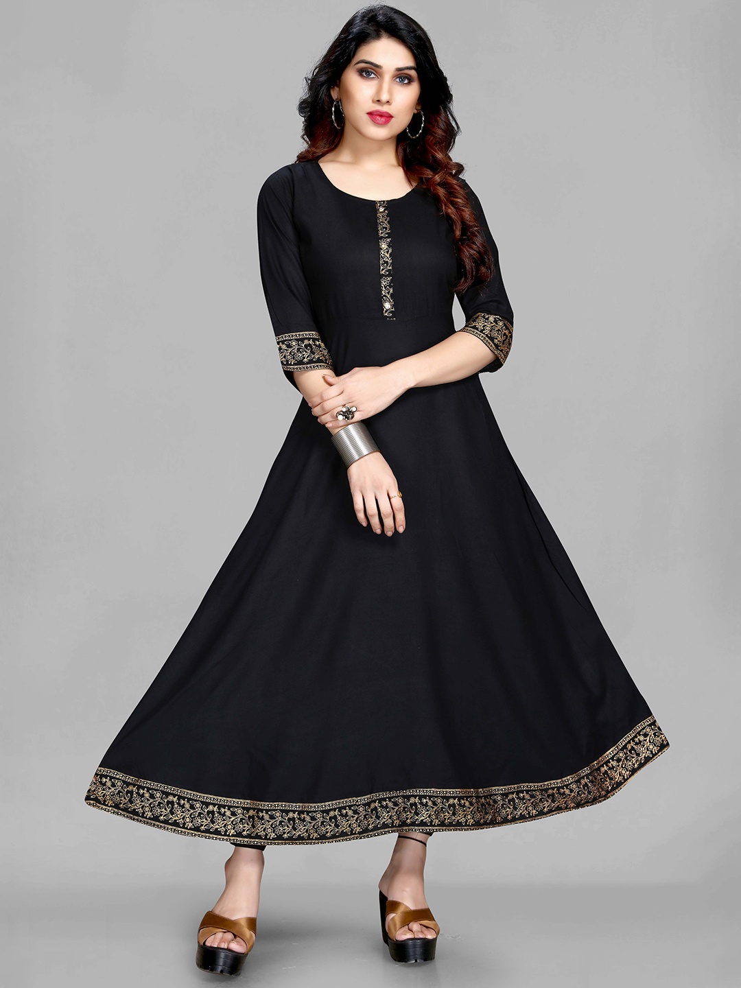 

MAIYEE Round Neck Thread work A-Line Kurta, Black