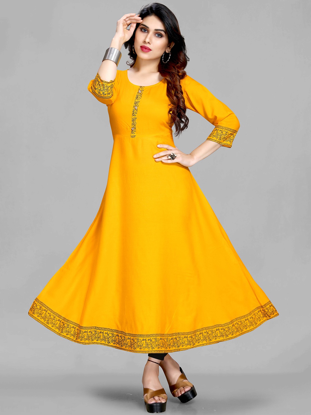 

MAIYEE Round Neck Thread work A-Line Kurta, Yellow