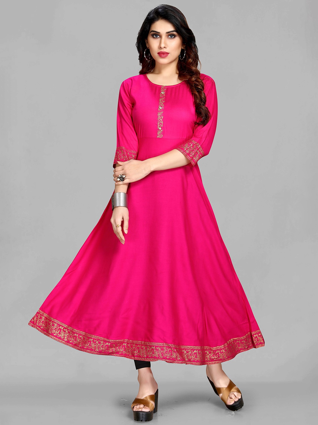 

MAIYEE Round Neck Thread work A-Line Kurta, Pink