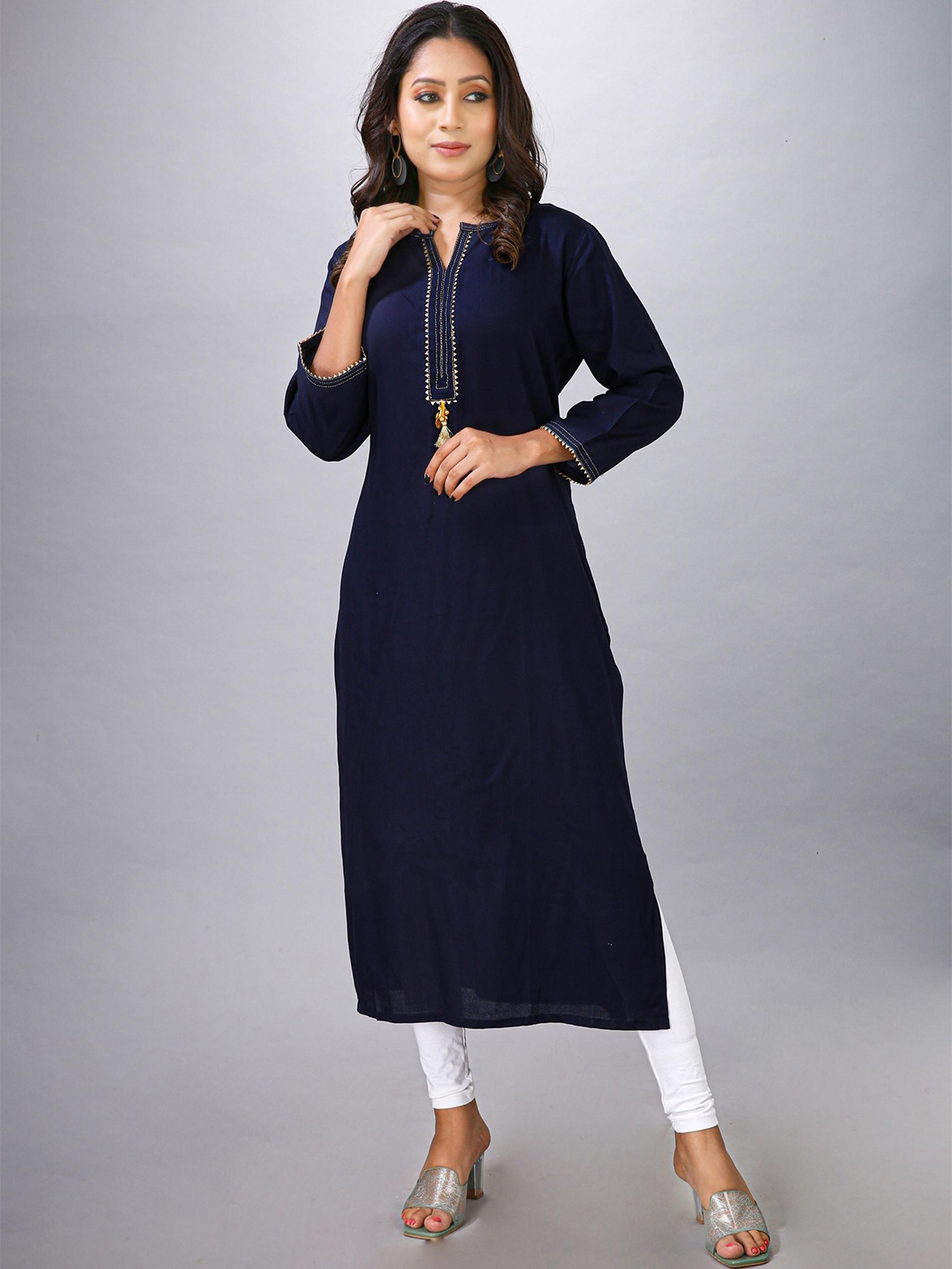 

MAIYEE Round Neck Gotta Patti Indigo Straight Kurta, Navy blue