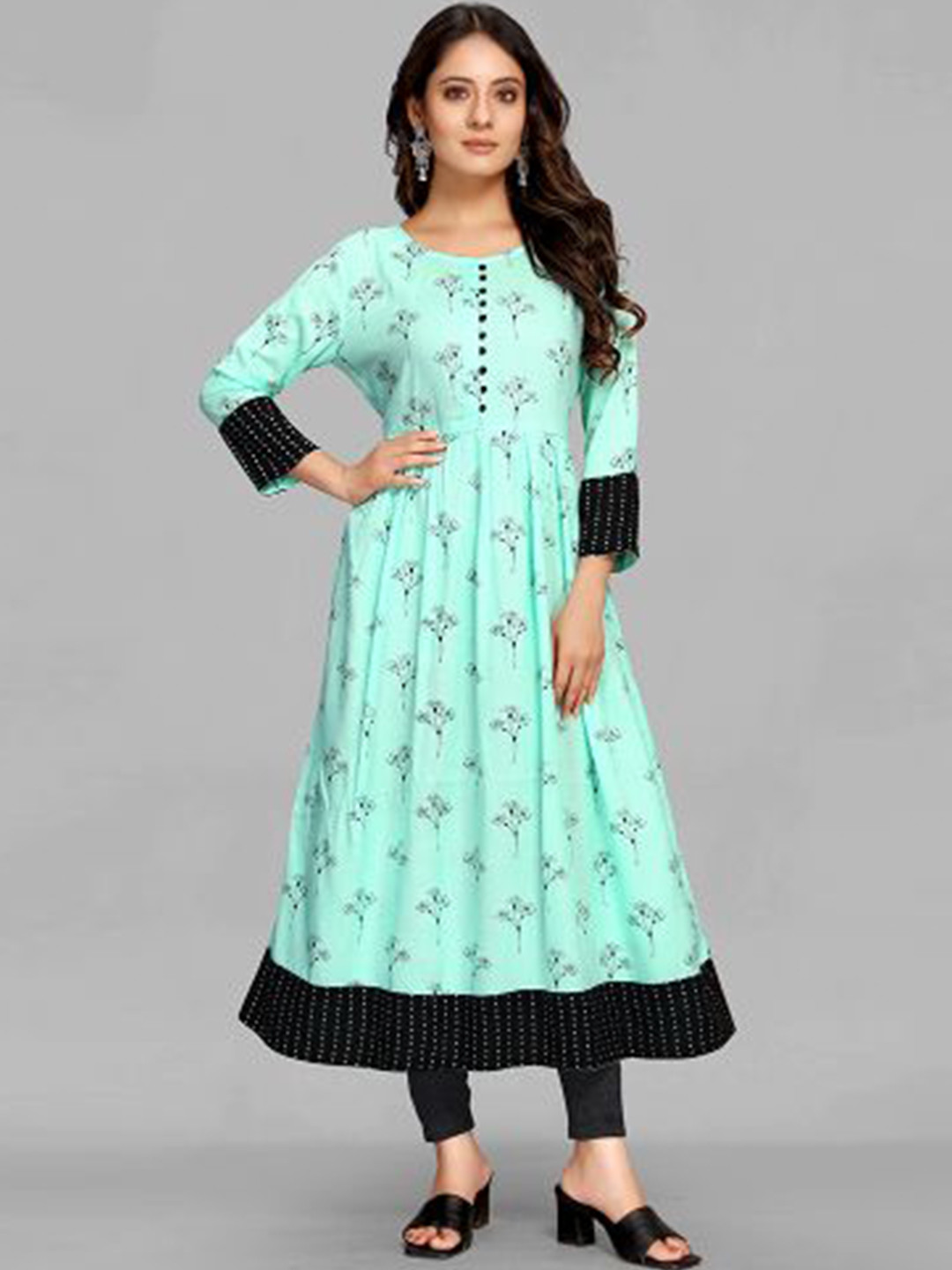 

MAIYEE Floral Printed Round Neck A-line Kurta, Blue