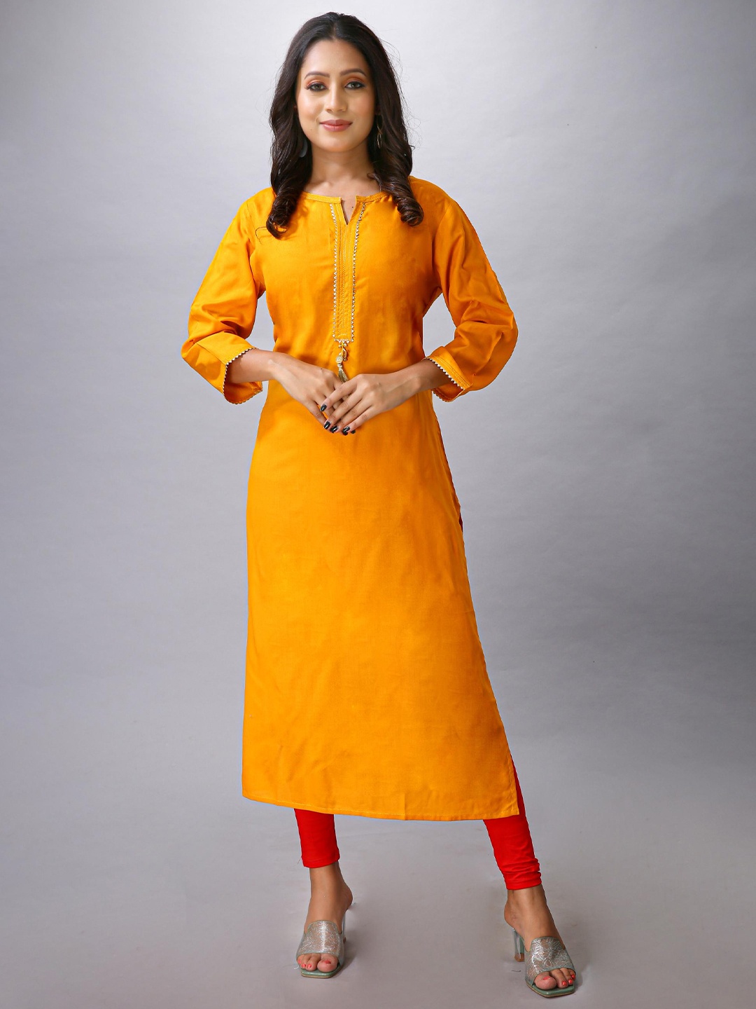 

MAIYEE Gotta Patti Round Neck Straight Kurta with Tassel, Yellow