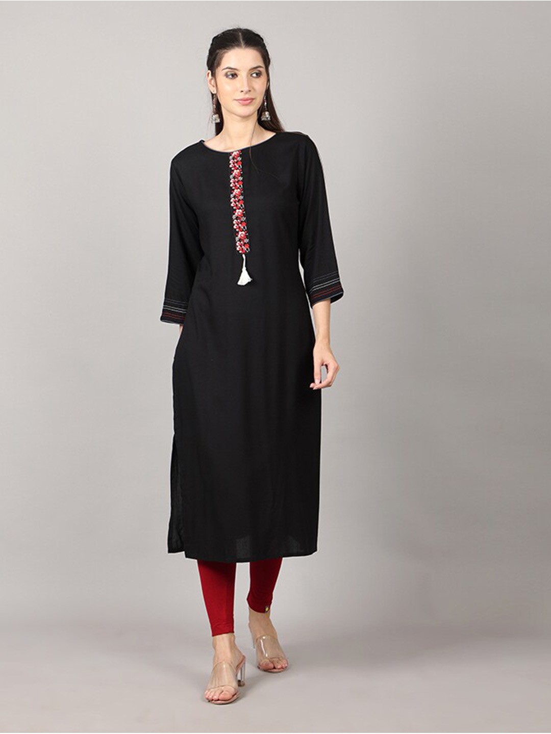 

MAIYEE Round Neck Gotta Patti Straight Kurta, Black