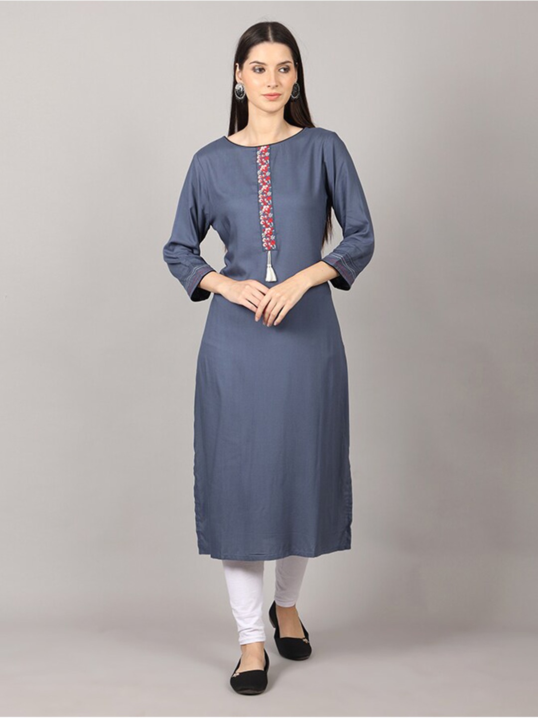 

MAIYEE Round Neck Gotta Patti Straight Kurta, Grey