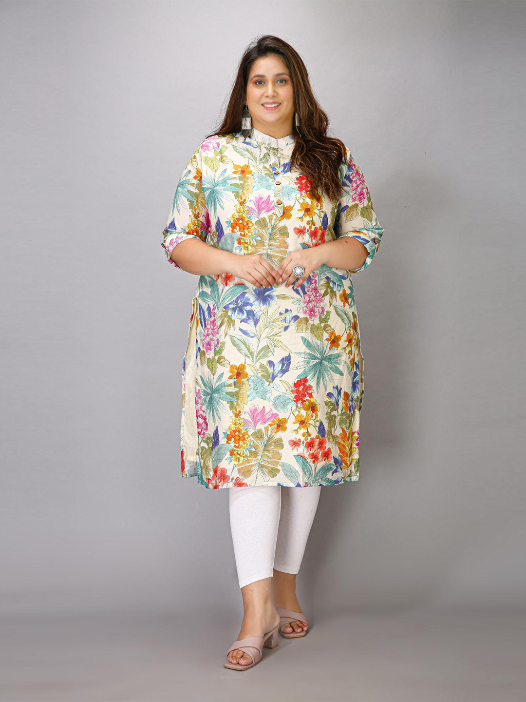 

MAIYEE Floral Printed Mandarin Collar Straight Kurta, Beige