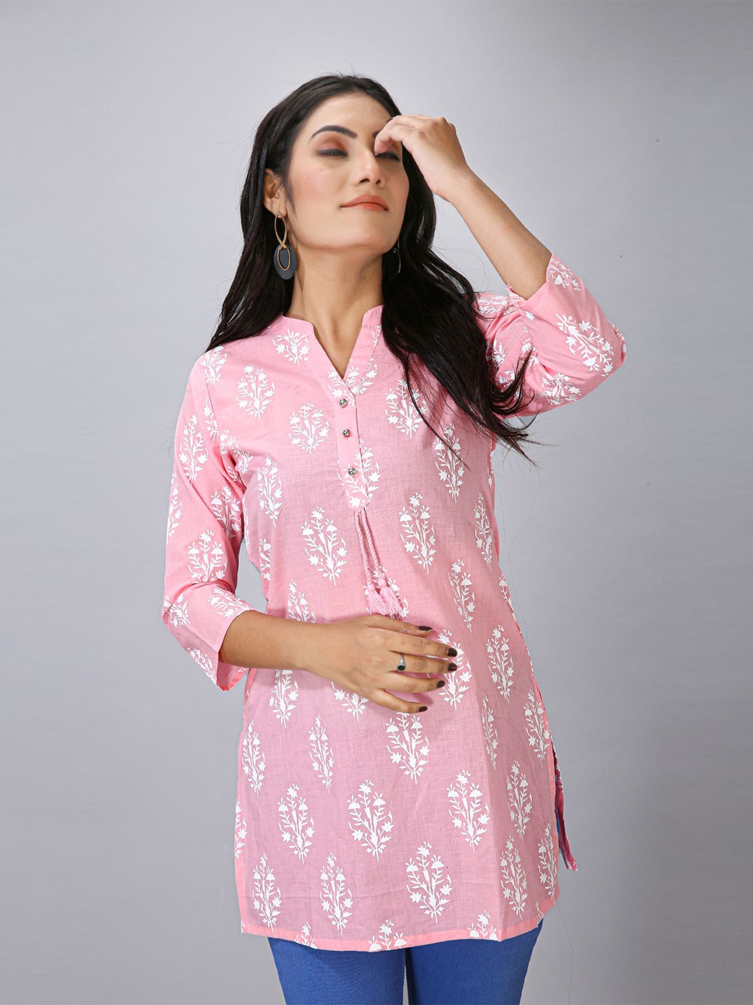 

MAIYEE Ethnic Motifs Printed Mandarin Collar Pure Cotton Straight Kurti, Pink