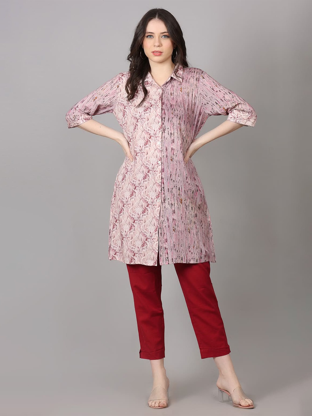

MAIYEE Shirt Collar Floral Printed Straight Kurta, Purple