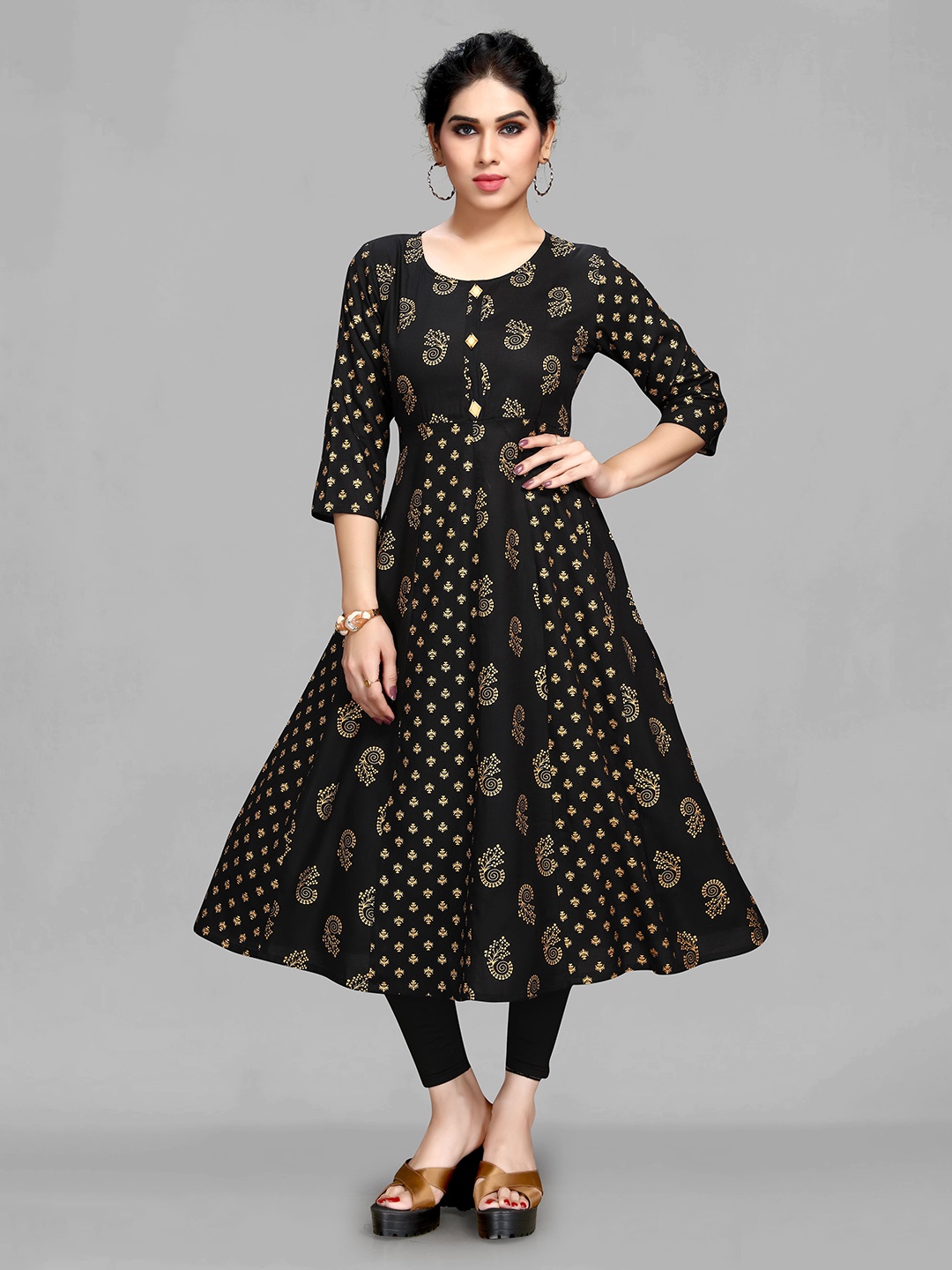 

MAIYEE Ethnic Motifs Round Neck Anarkali Kurta, Black