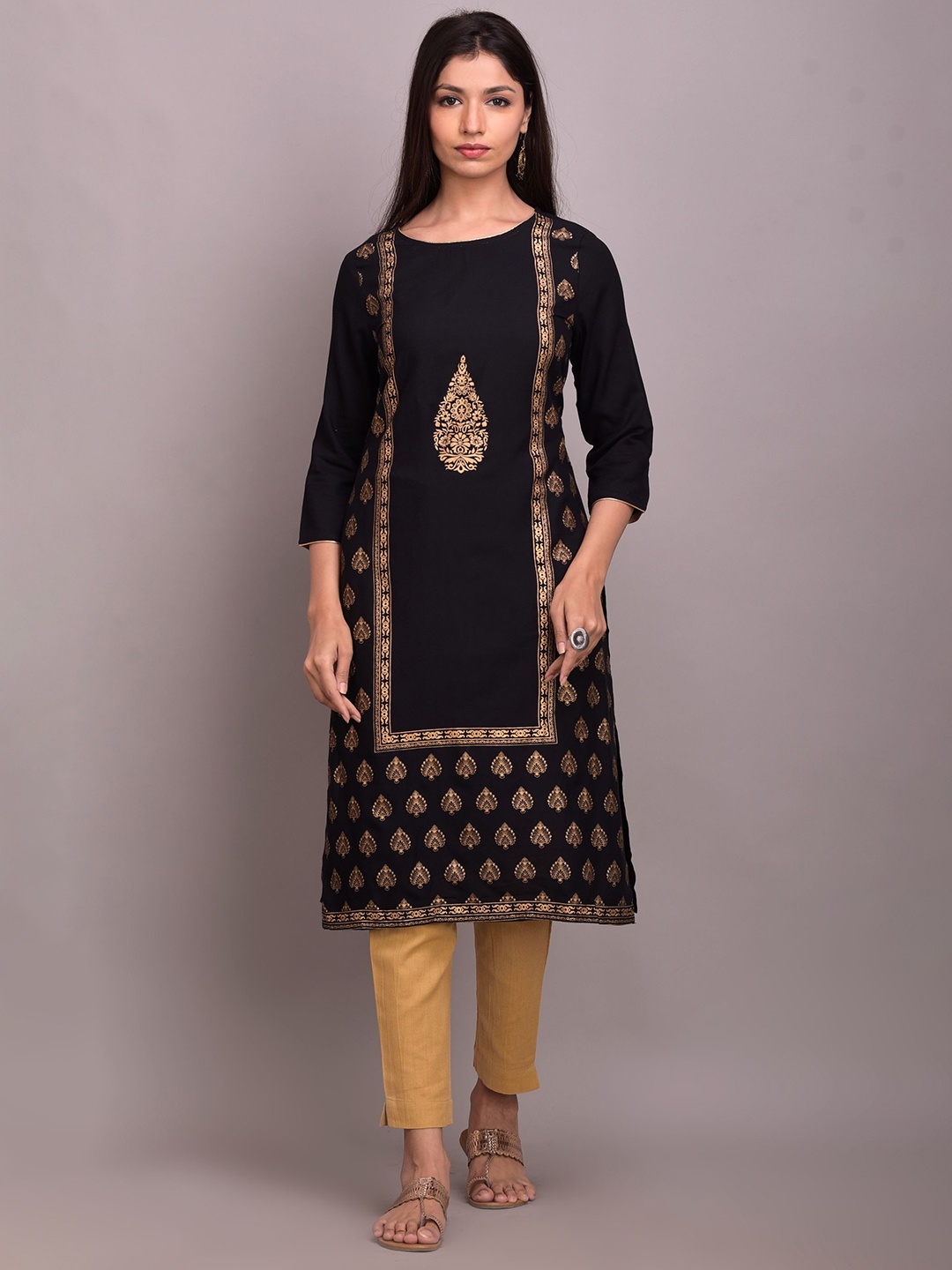 

MAIYEE Floral Printed Straight Kurta, Black