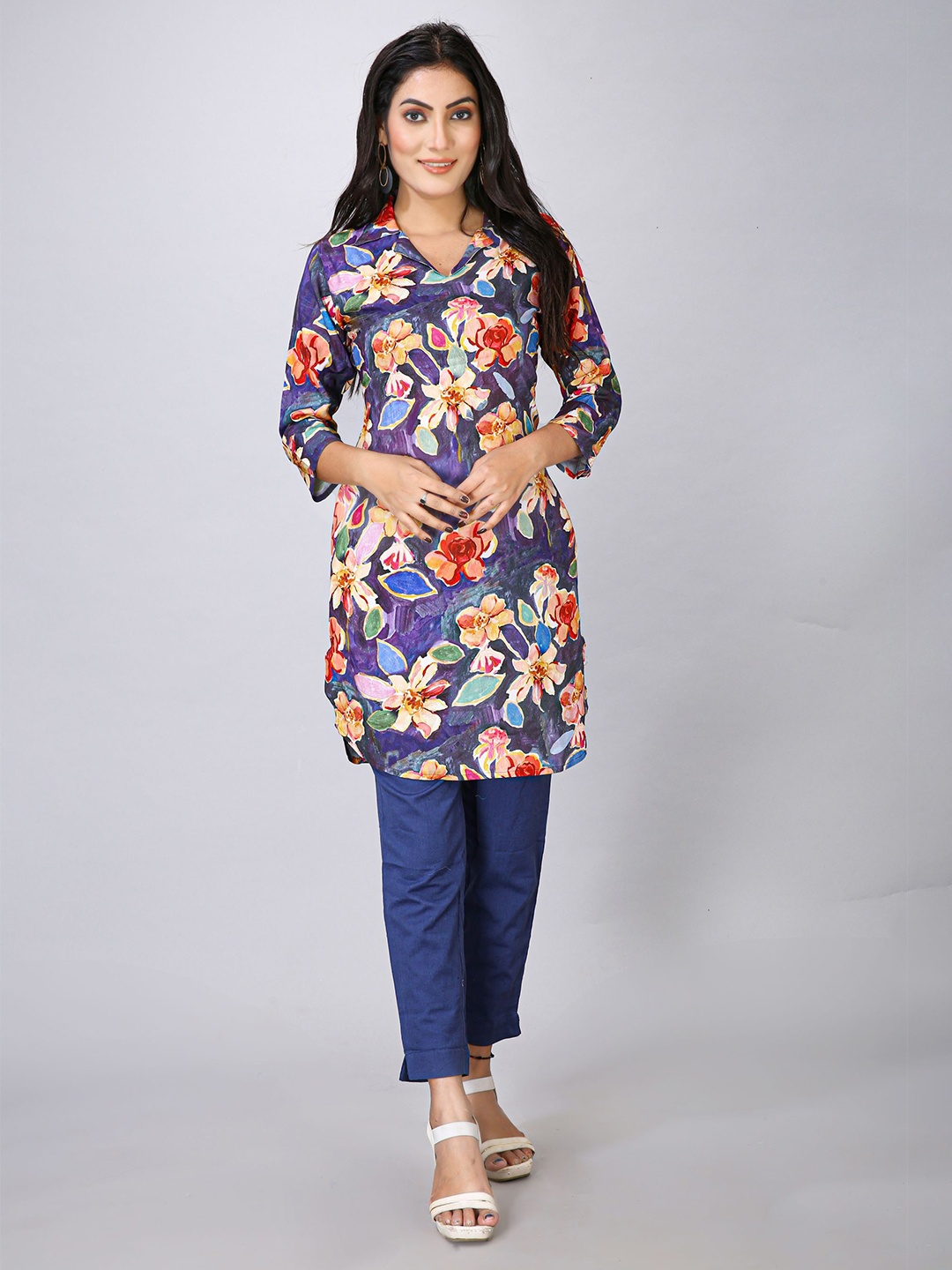 

MAIYEE Floral Printed Shawl Neck Straight Tunics, Blue