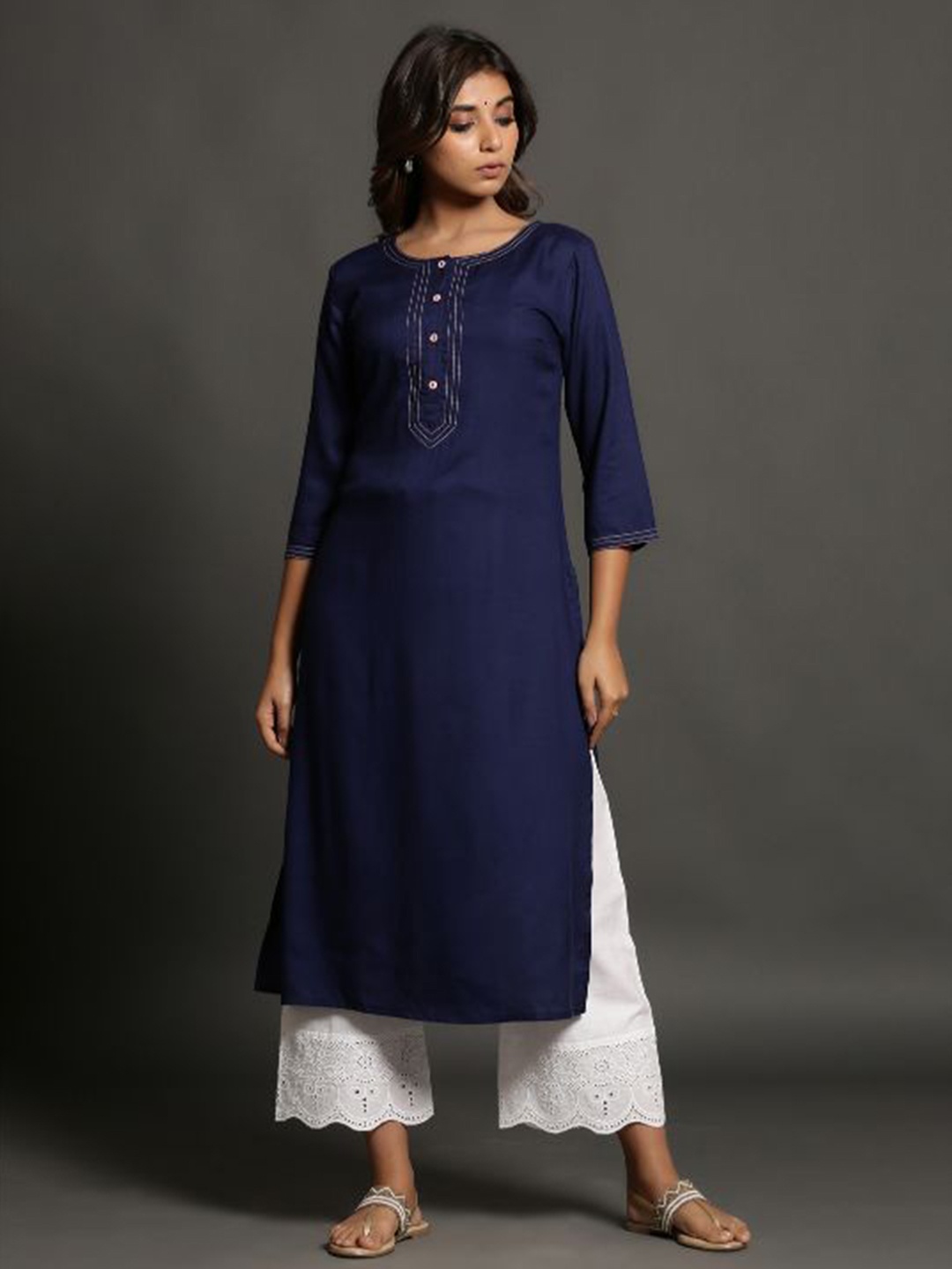 

MAIYEE Round Neck Indigo Straight Kurta, Blue