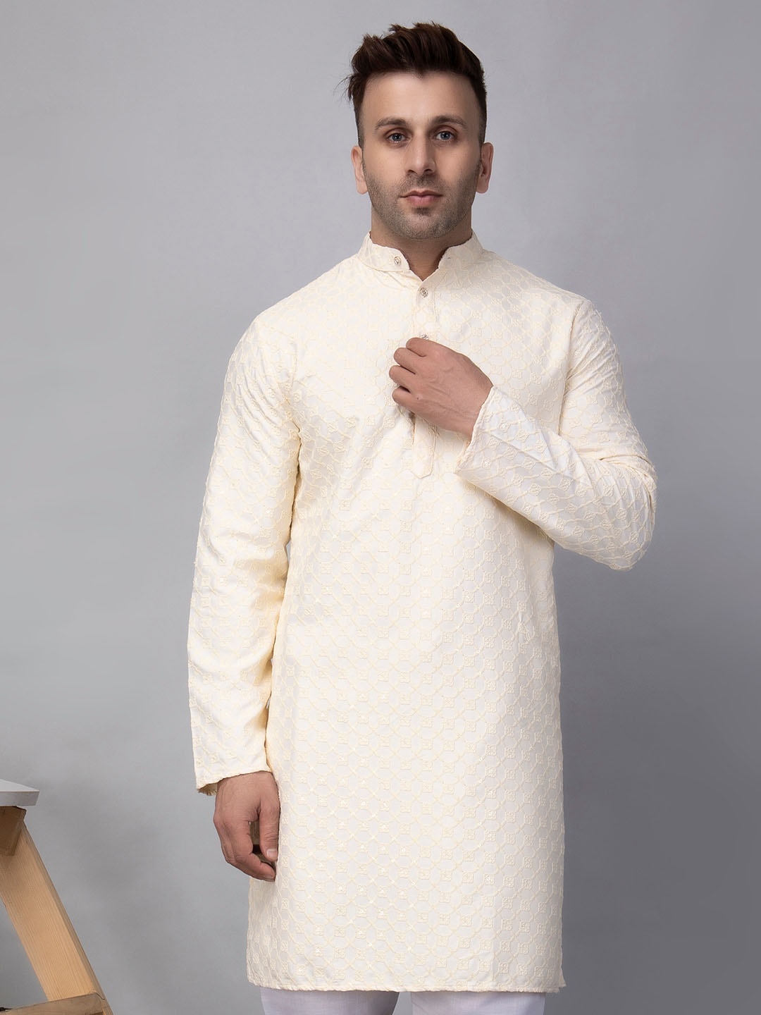 

hangup plus Embroidered Mandarin Collar A-Line Kurta, Off white