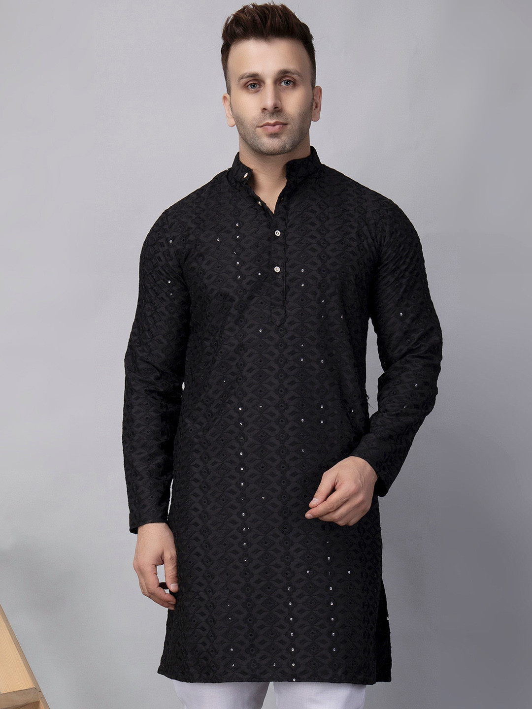 

hangup plus Embroidered Mandarin Collar Full Sleeves Sequins Straight Kurta, Black