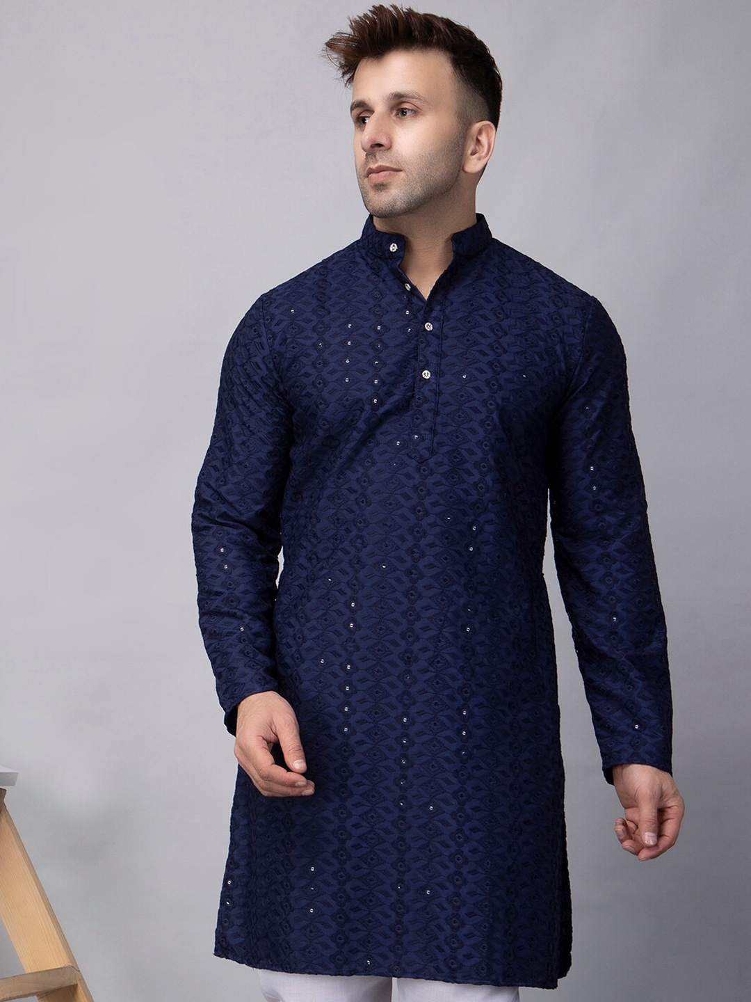 

hangup plus Embroidered Mandarin Collar Full Sleeves Thread Work Straight Kurta, Navy blue