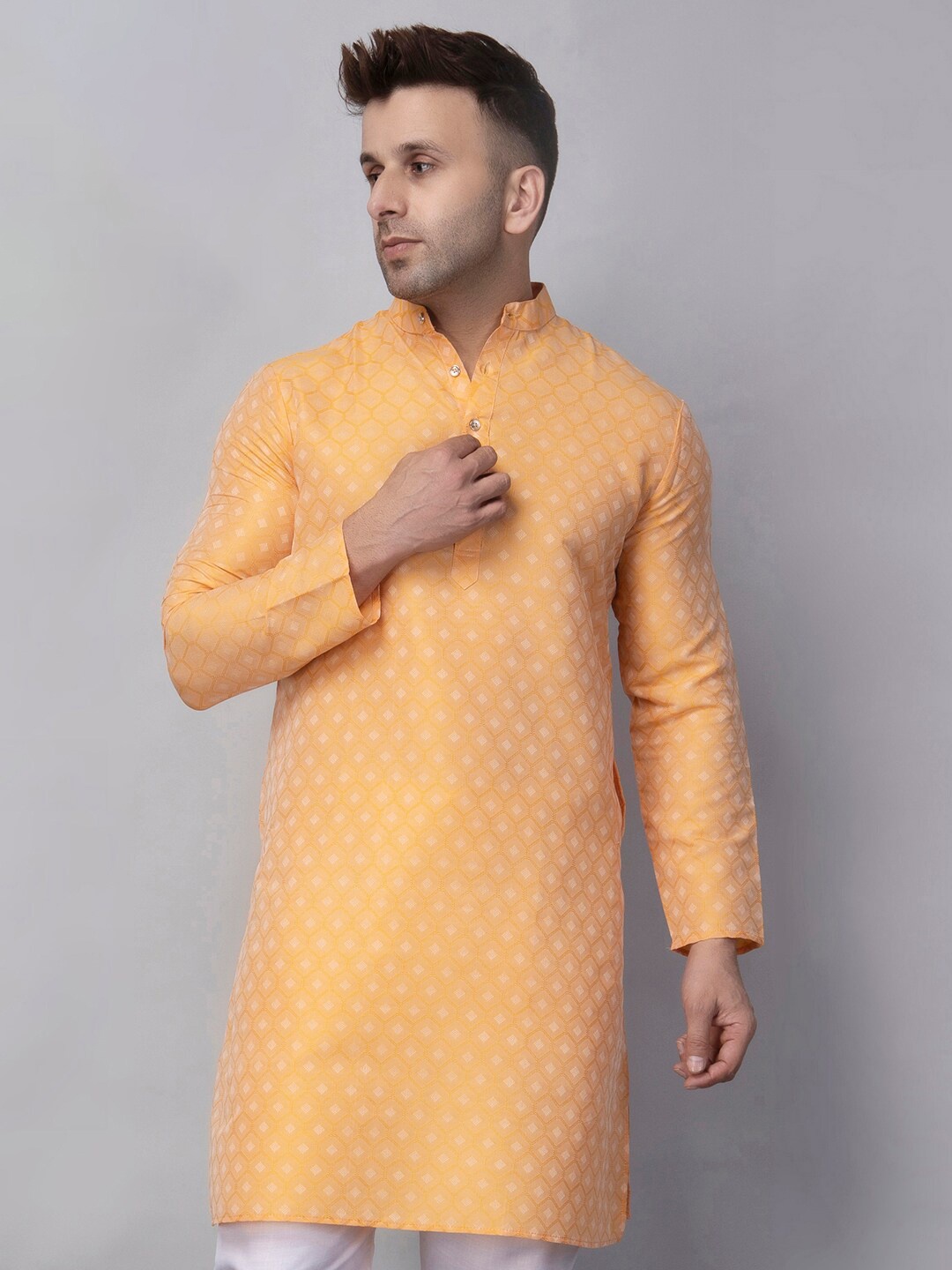 

hangup trend Geometric Printed Mandarin Collar Straight Kurta, Yellow