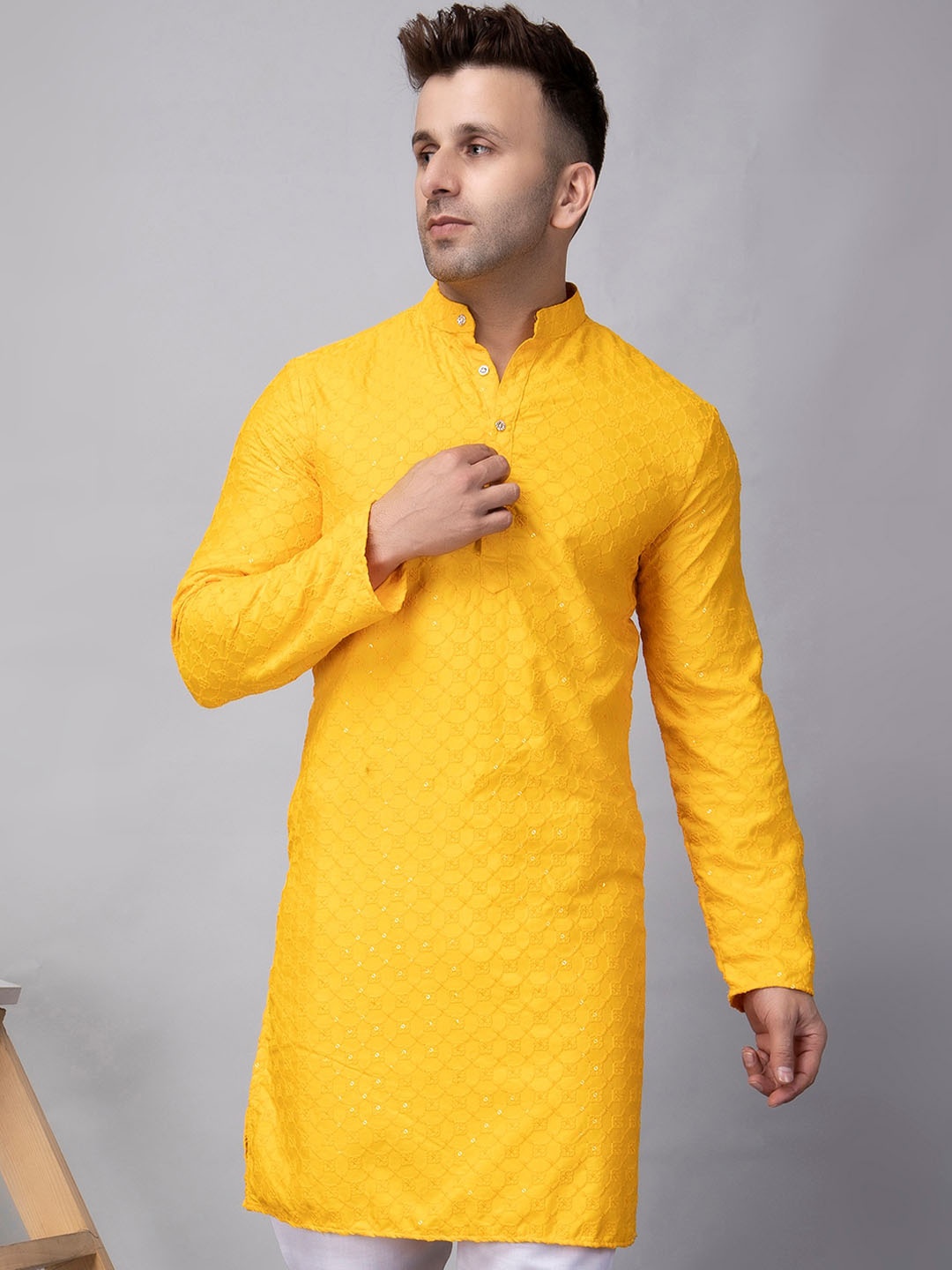 

hangup trend Embroidered Checked Regular Sequins Mandarin Collar Straight Kurta, Yellow