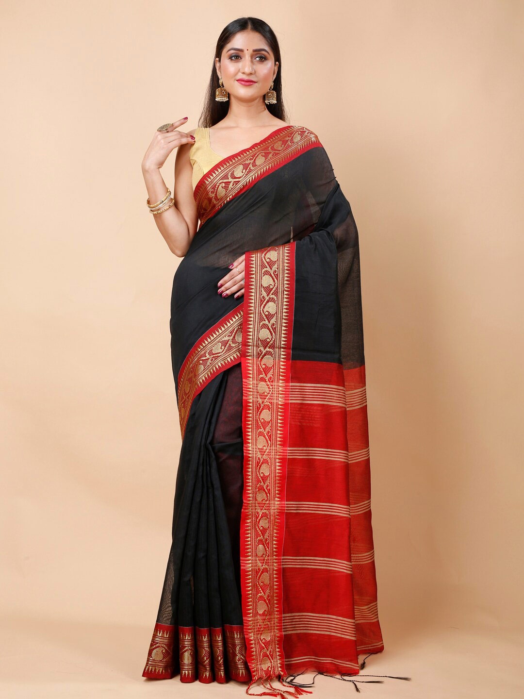 

Ruuprekha Woven Design Ethnic Motifs Cotton Saree, Black