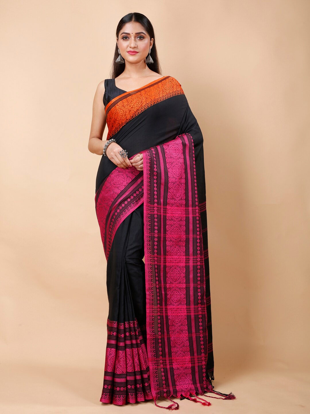 

Ruuprekha Woven Design Ethnic Motifs Pure Cotton Saree, Black