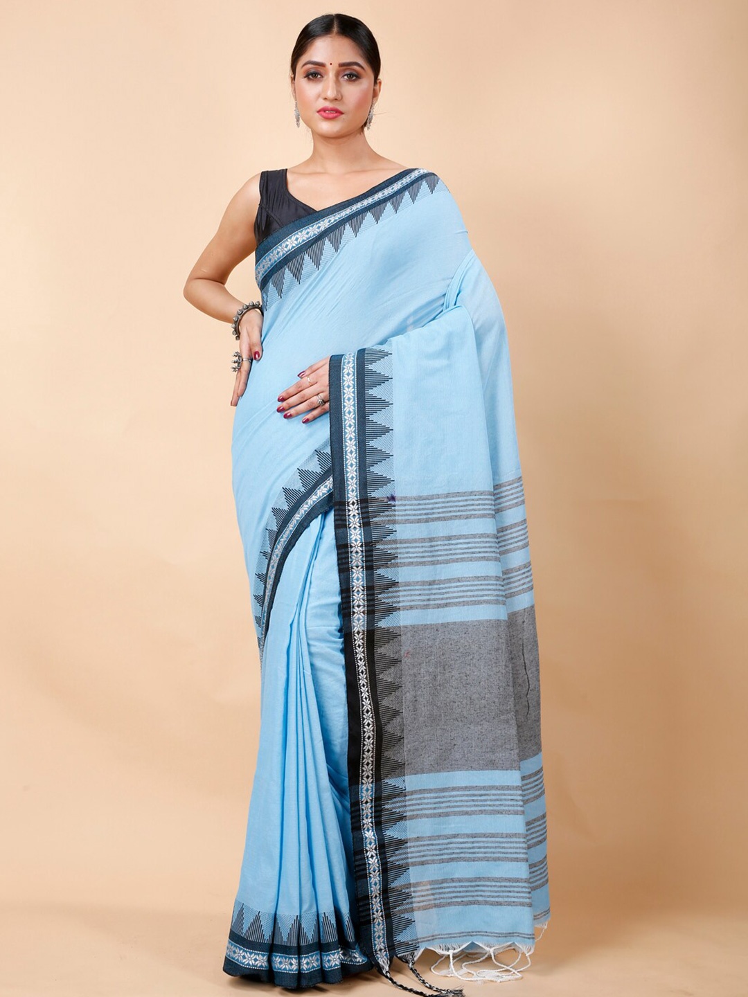 

Ruuprekha Woven Design Ethnic Motifs Pure Cotton Saree, Blue