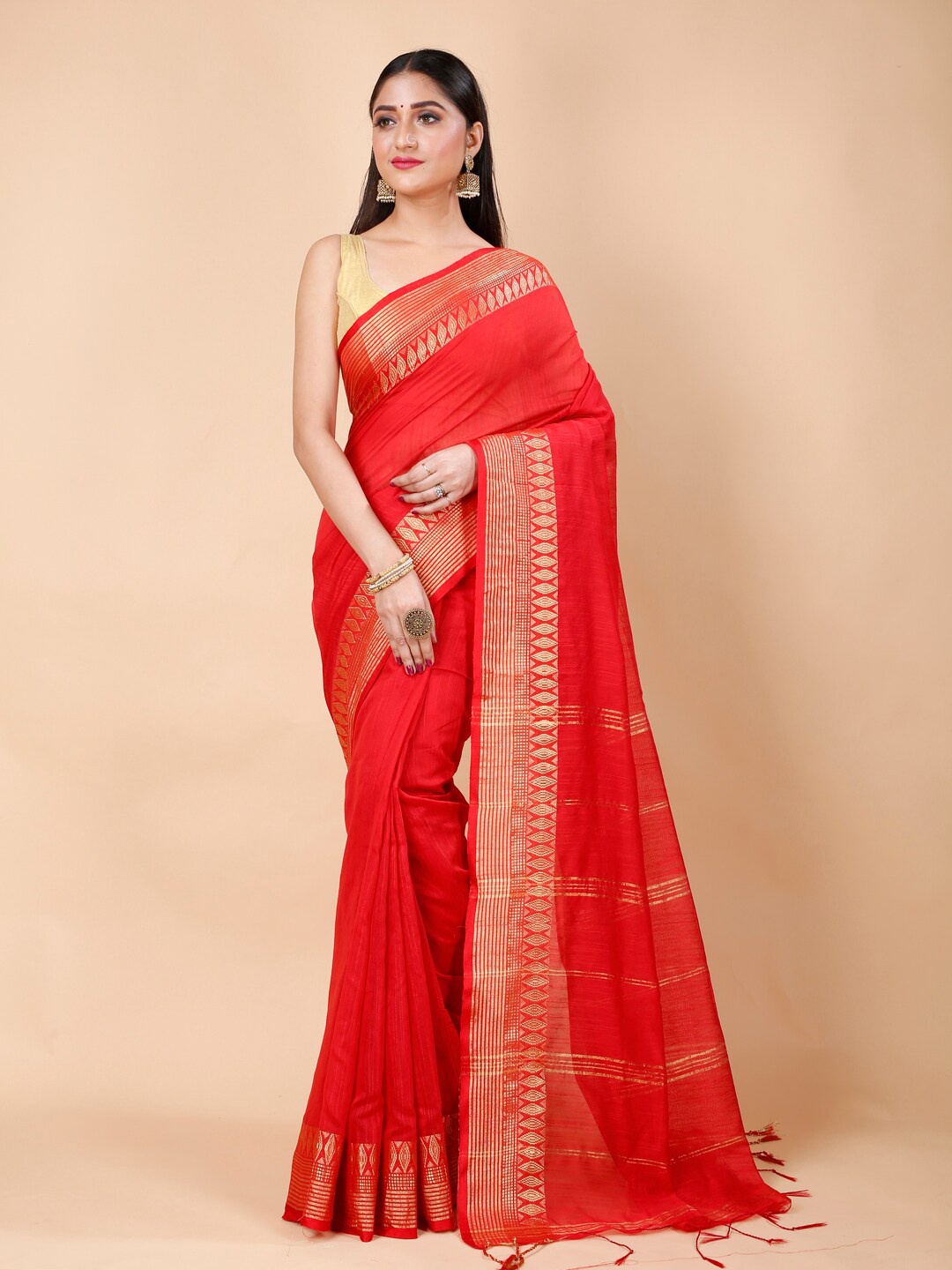

Ruuprekha Ethnic Motifs Cotton Saree, Red