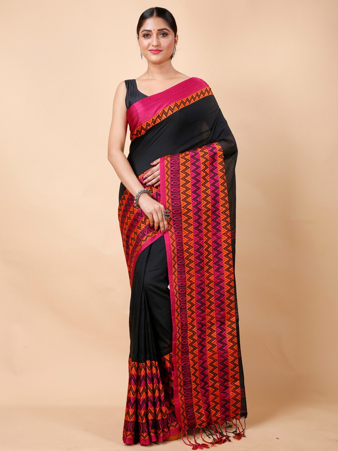 

Ruuprekha Woven Design Ethnic Motifs Khadi Cotton Saree, Black