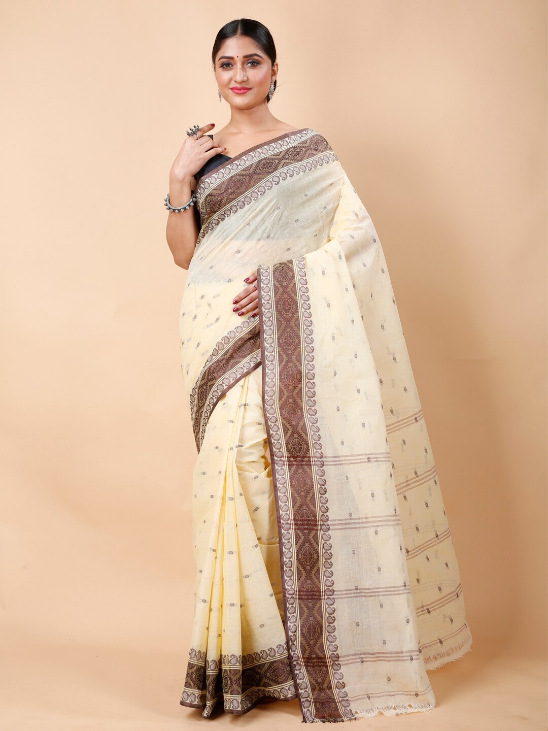 

Ruuprekha Ethnic Motifs Woven Design Pure Cotton Saree, Cream