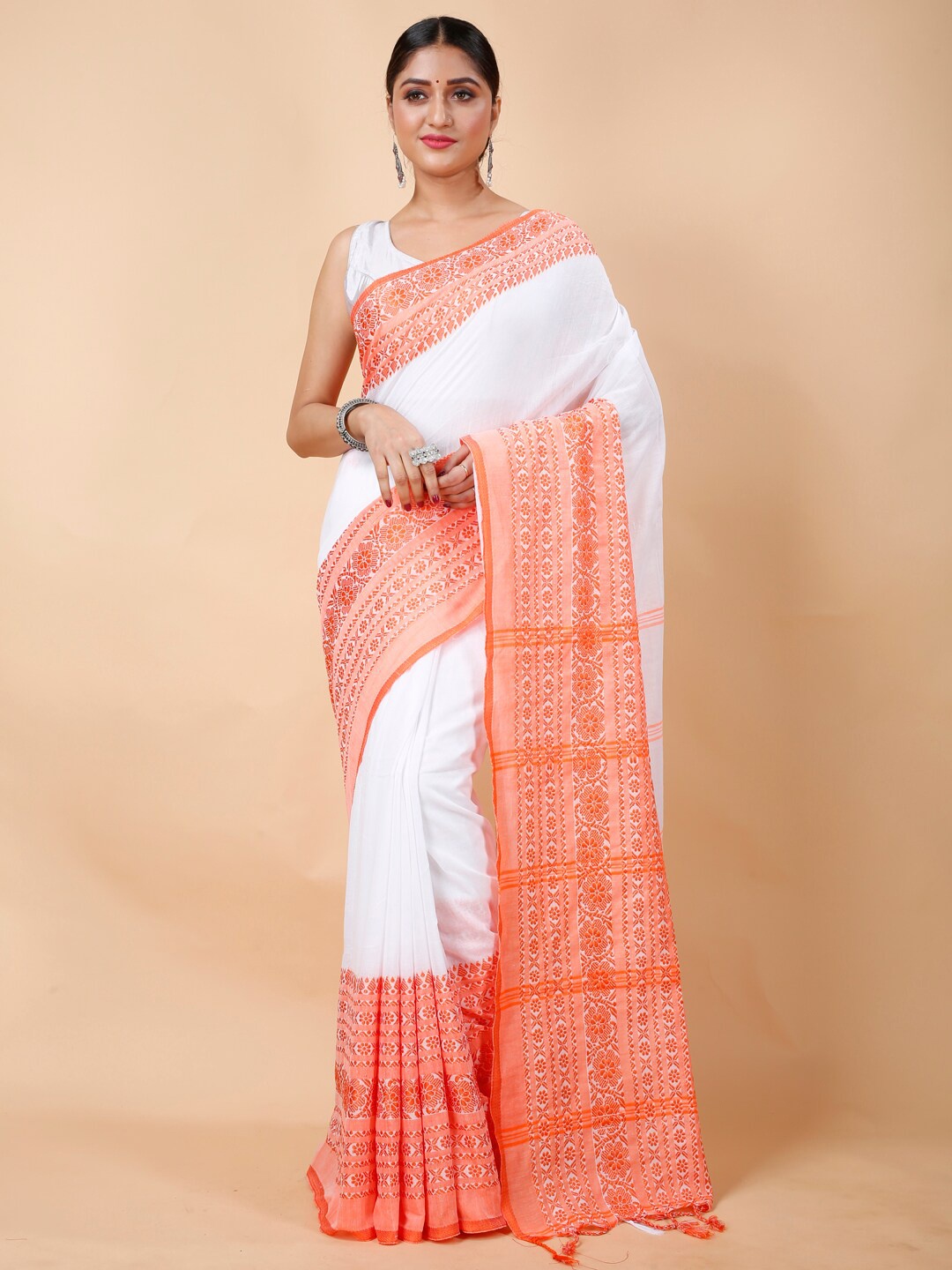 

Ruuprekha Ethnic Motifs Woven Design Khadi Saree, White