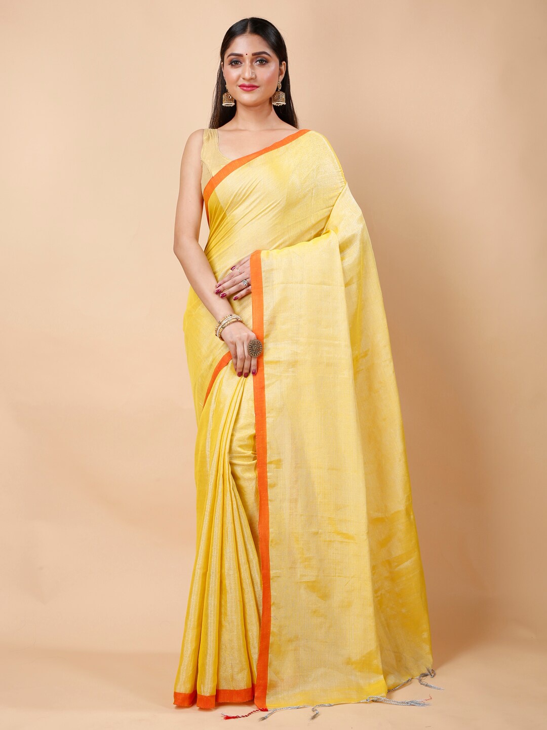 

Ruuprekha Thin Border Saree, Cream