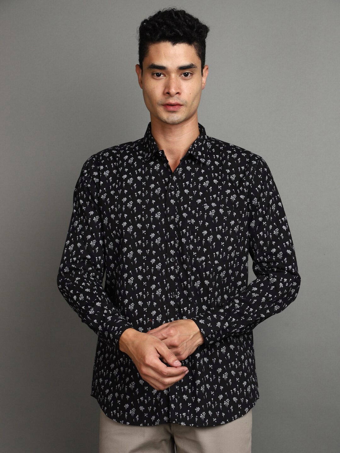 

V-Mart Floral Printed Cotton Casual Shirt, Black