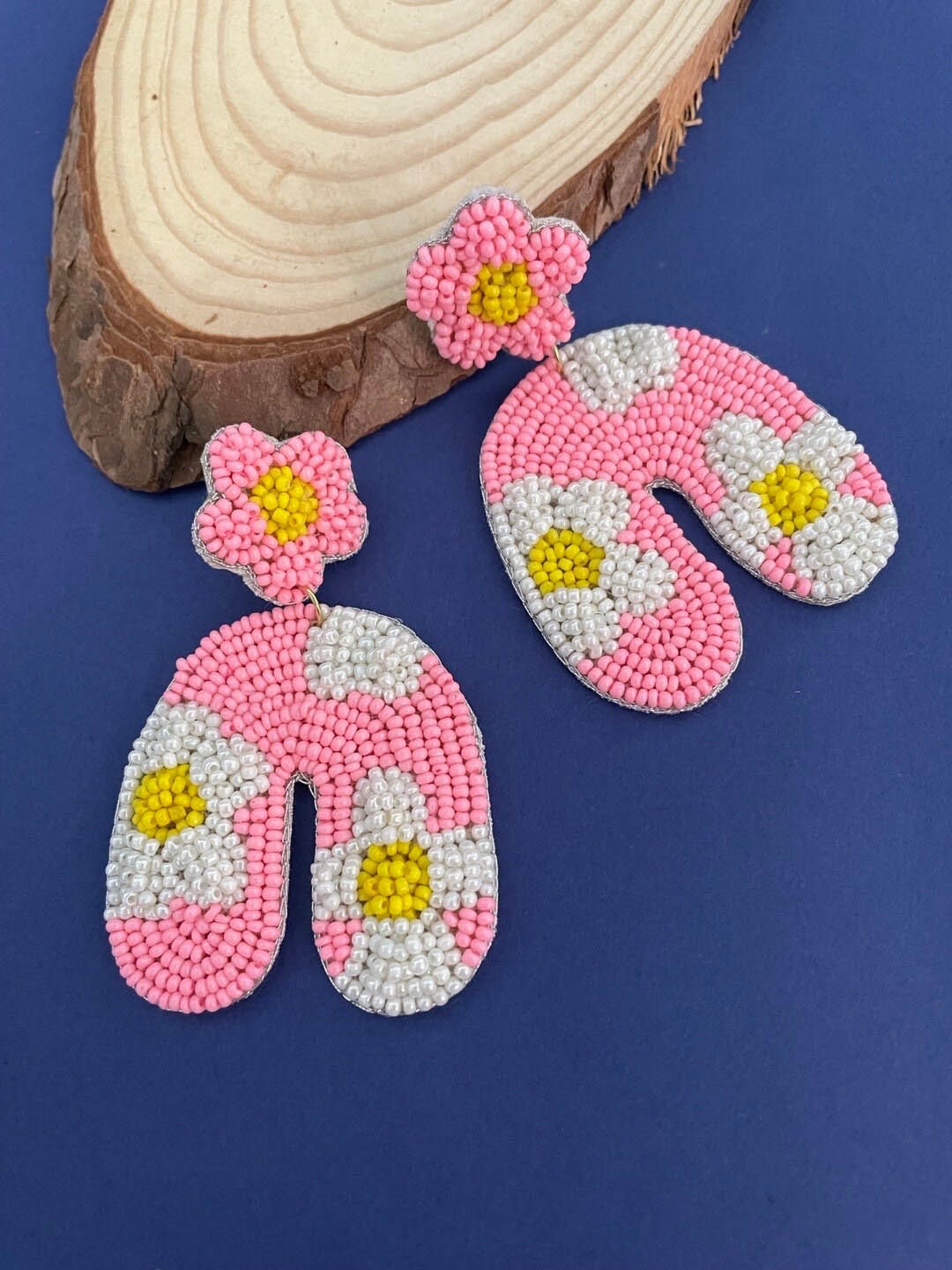 

Digital Dress Room Beaded Classic Drop Earrings, Pink