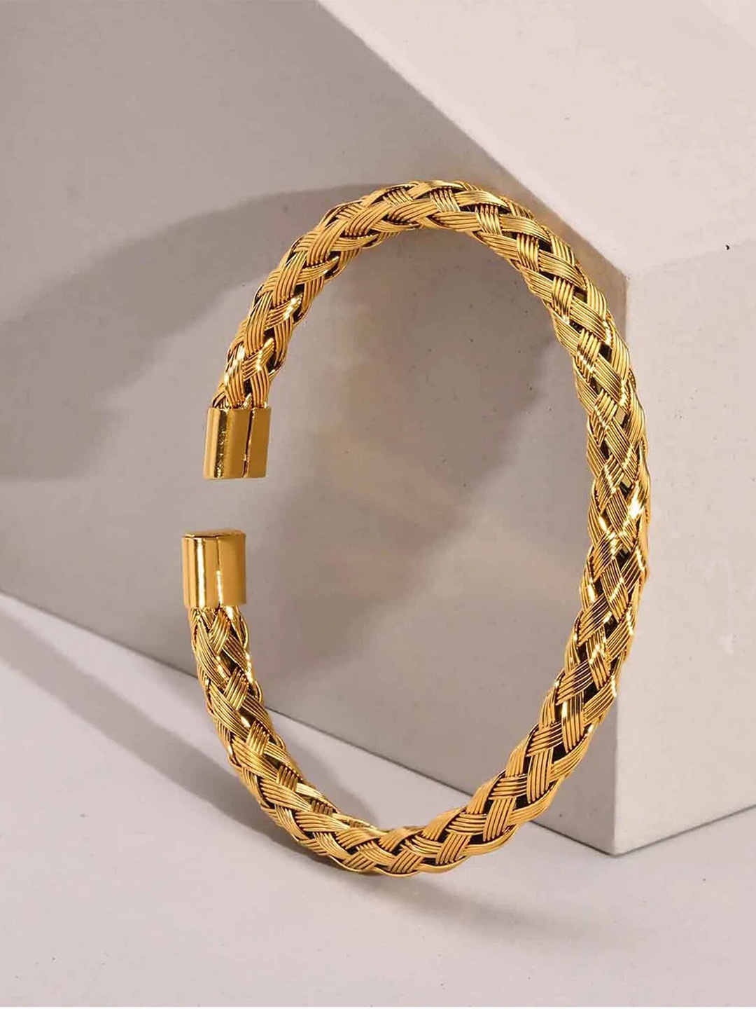 

Fashion Frill Gold-Plated Cuff Bracelet