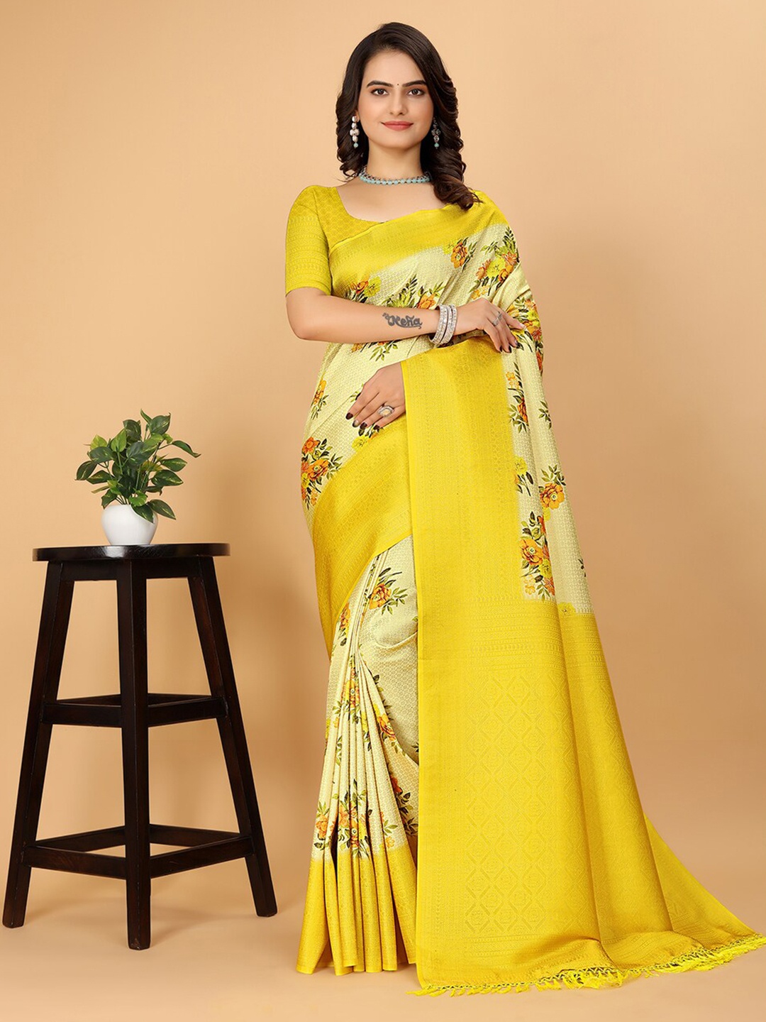 

Pionex Floral Printed Pure Silk Zari Kanjeevaram Saree, Yellow