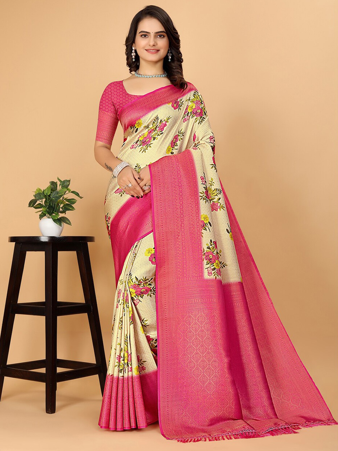

Pionex Floral Printed Pure Silk Kanjeevaram Saree, Pink