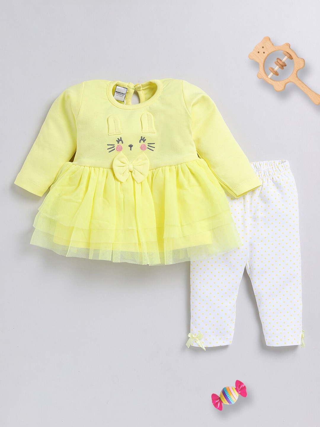 

Moms Love Girls Printed Cotton Clothing Set, Yellow
