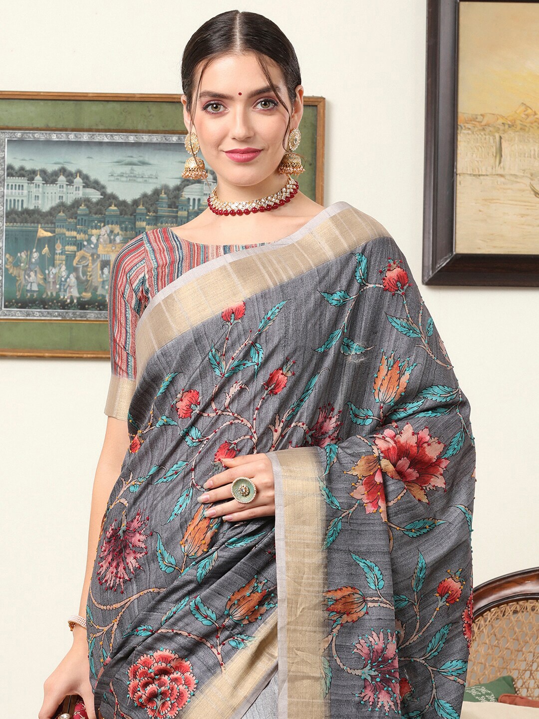 

Mitera Kalamkari Embroidered Silk Blend Designer Saree, Grey
