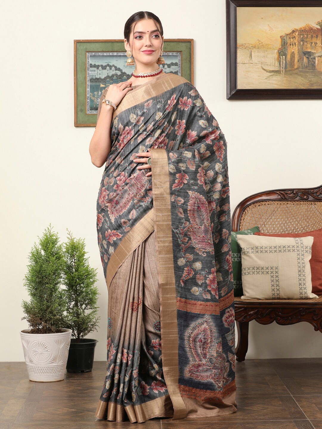 

Mitera Grey & Red Kalamkari Embroidered Silk Blend Designer Saree