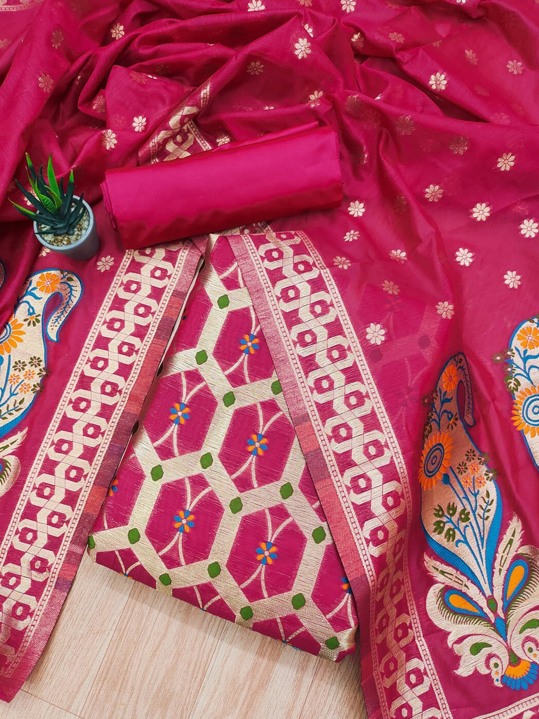 

Panzora Geometric Woven Design Unstitched Dress Material, Pink