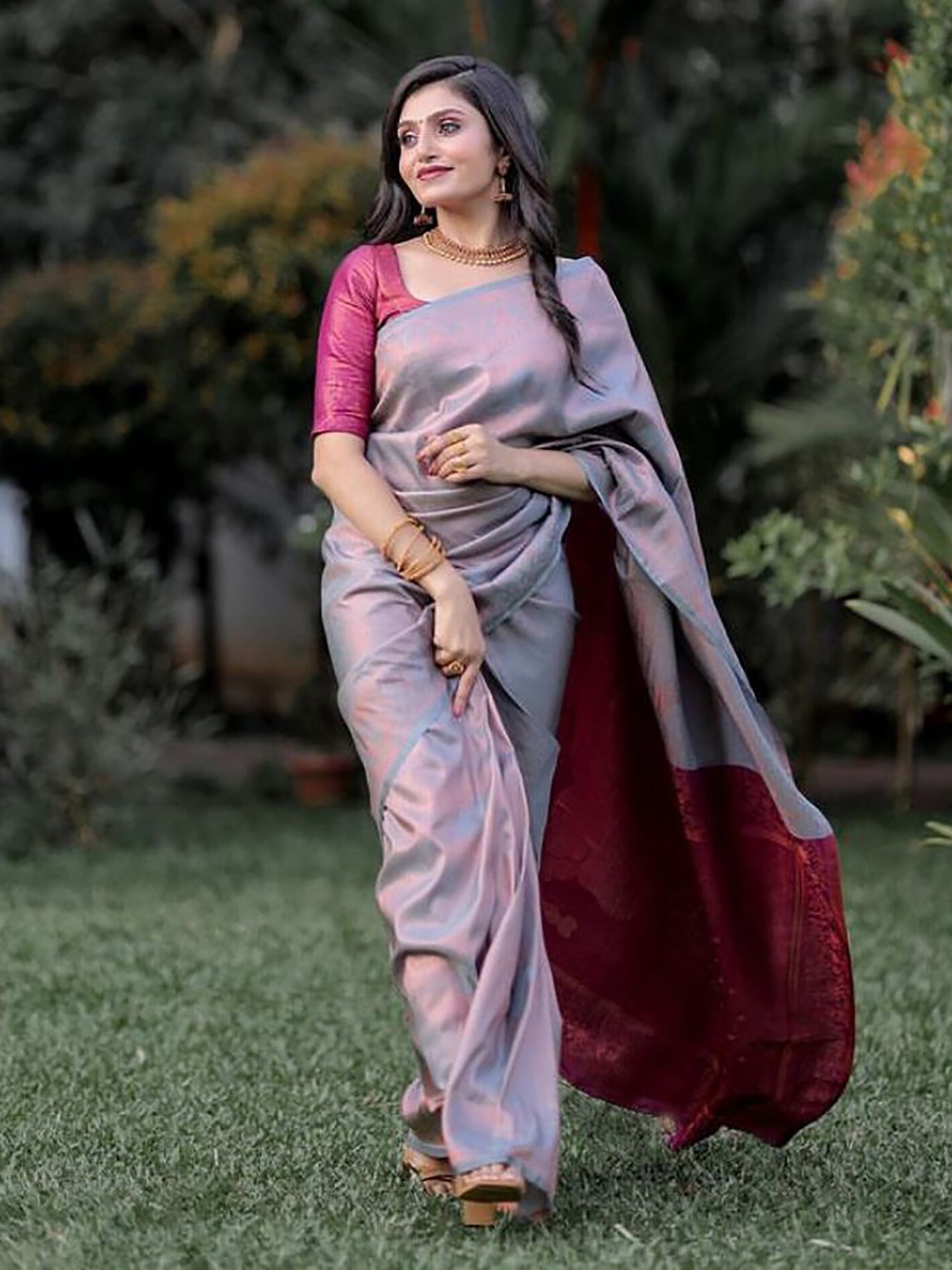 

KALINI Woven Design Silk Cotton Banarasi Saree, Grey