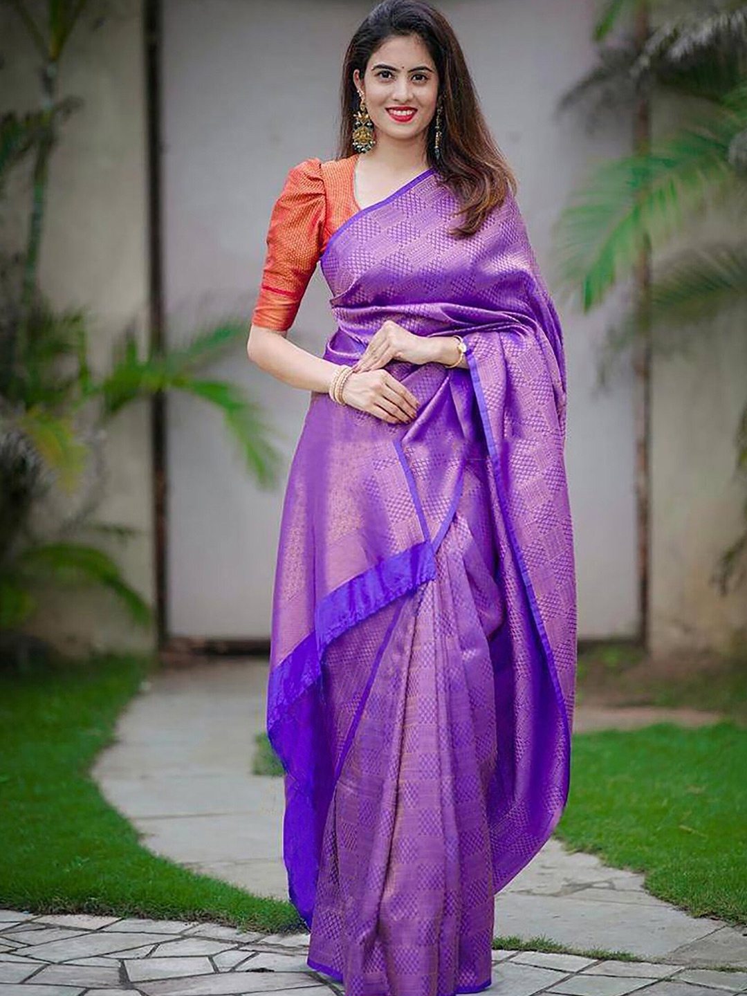

KALINI Geometric Woven Design Silk Cotton Zari Banarasi Saree, Blue