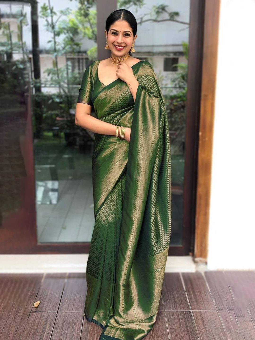 

KALINI Ethnic Motifs Woven Design Silk Cotton Zari Banarasi Saree, Green