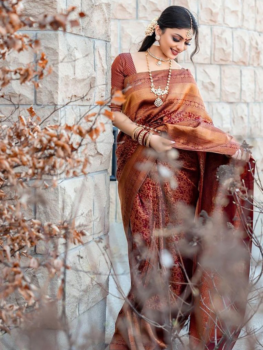 

KALINI Ethnic Motifs Woven Design Zari Silk Cotton Banarasi Saree, Maroon