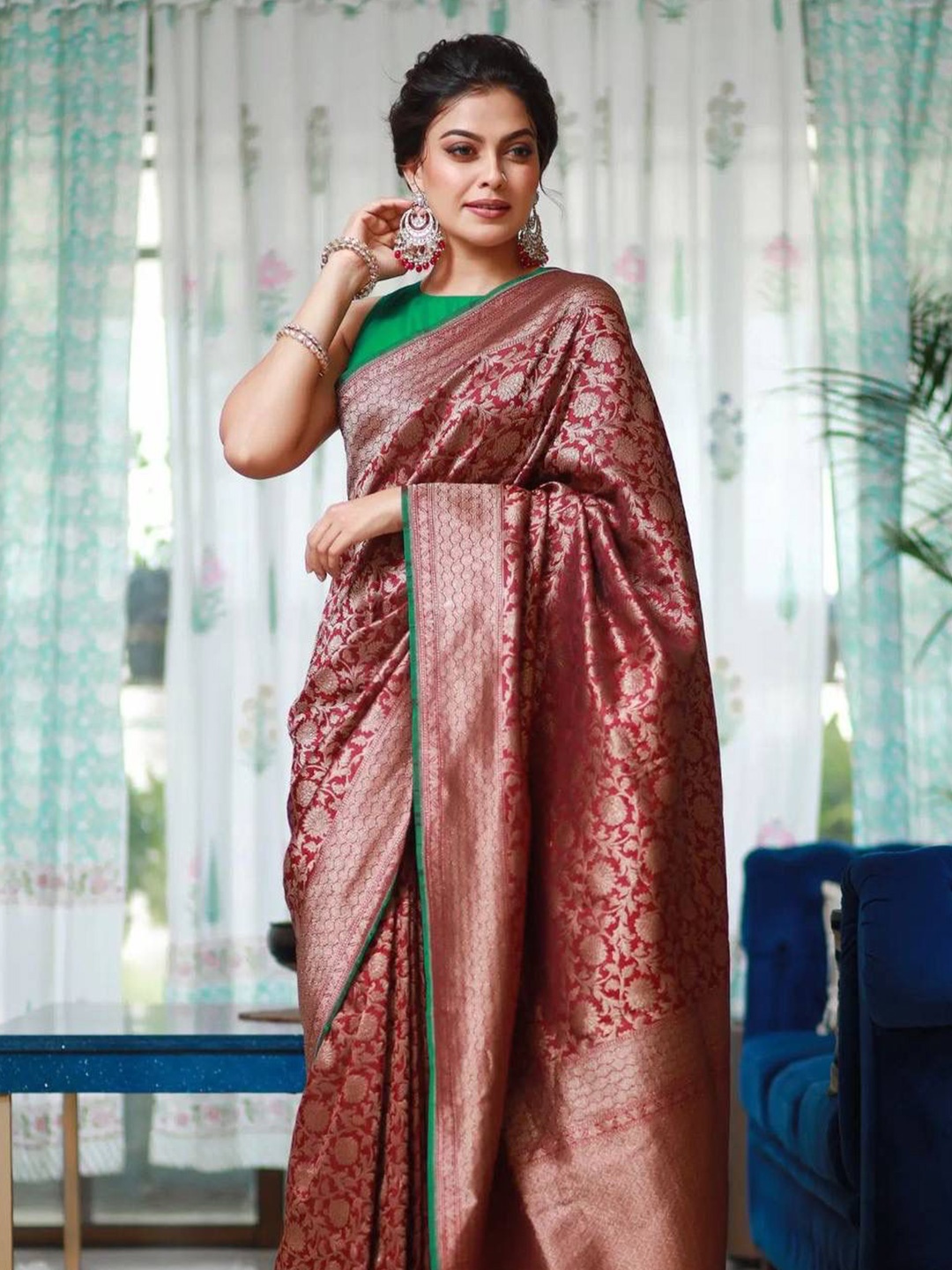 

KALINI Ethnic Motifs Woven Design Banarasi Saree, Maroon