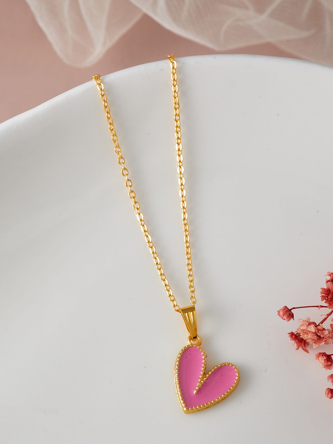 

DressBerry Gold Toned Gold Plated Pendant with Chain