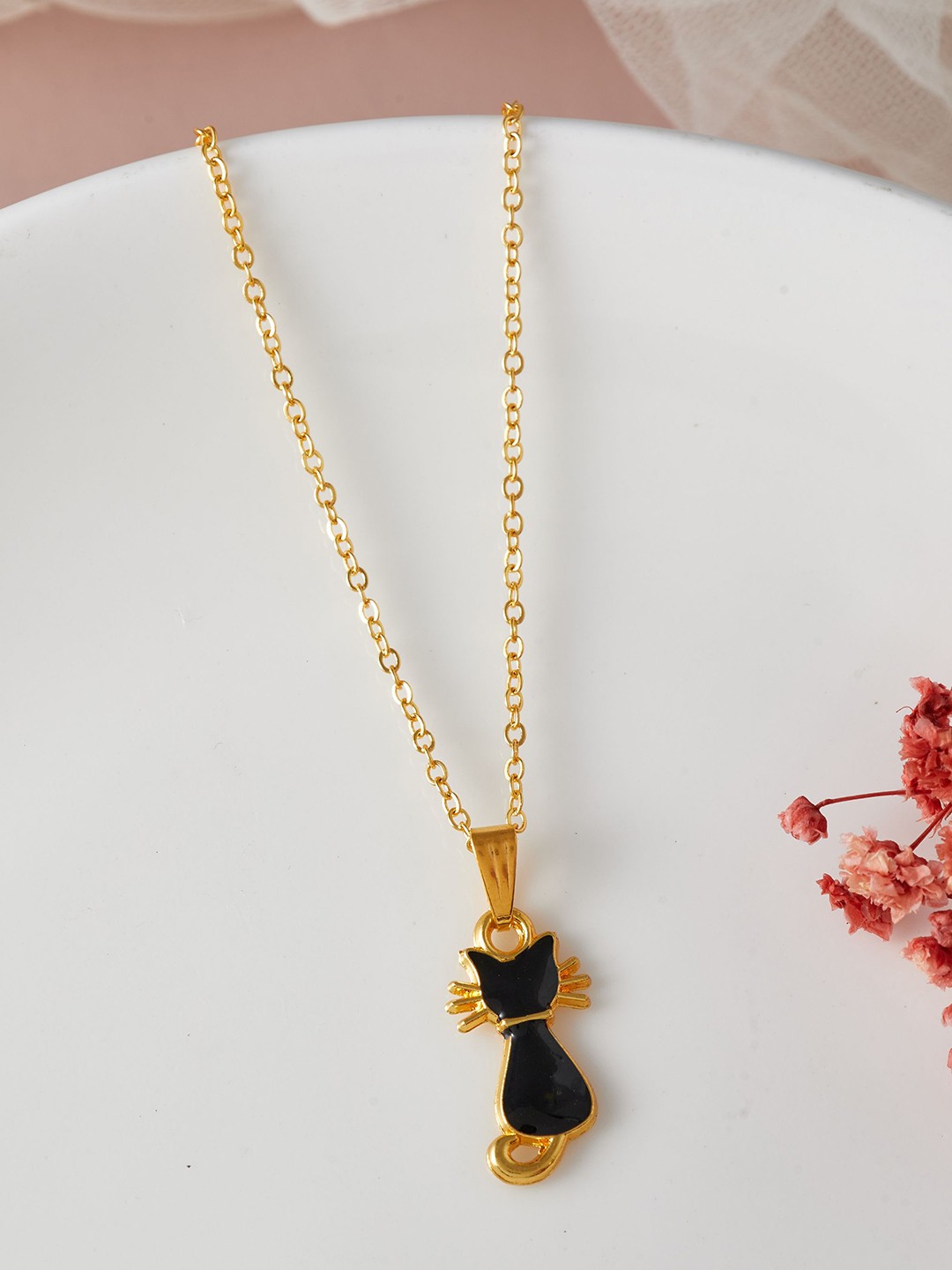 

DressBerry Gold-Plated Cat Shaped Pendant with Chain