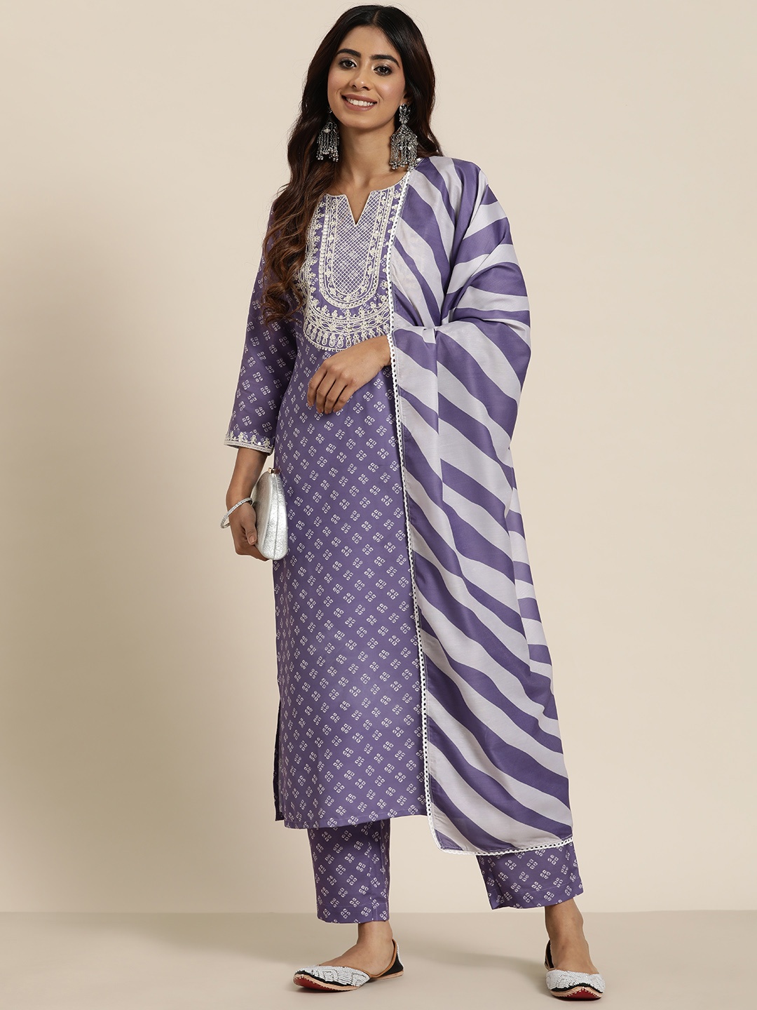 

HERE&NOW Bandhani Printed Regular Sequinned Kurta with Trousers & Dupatta, Purple