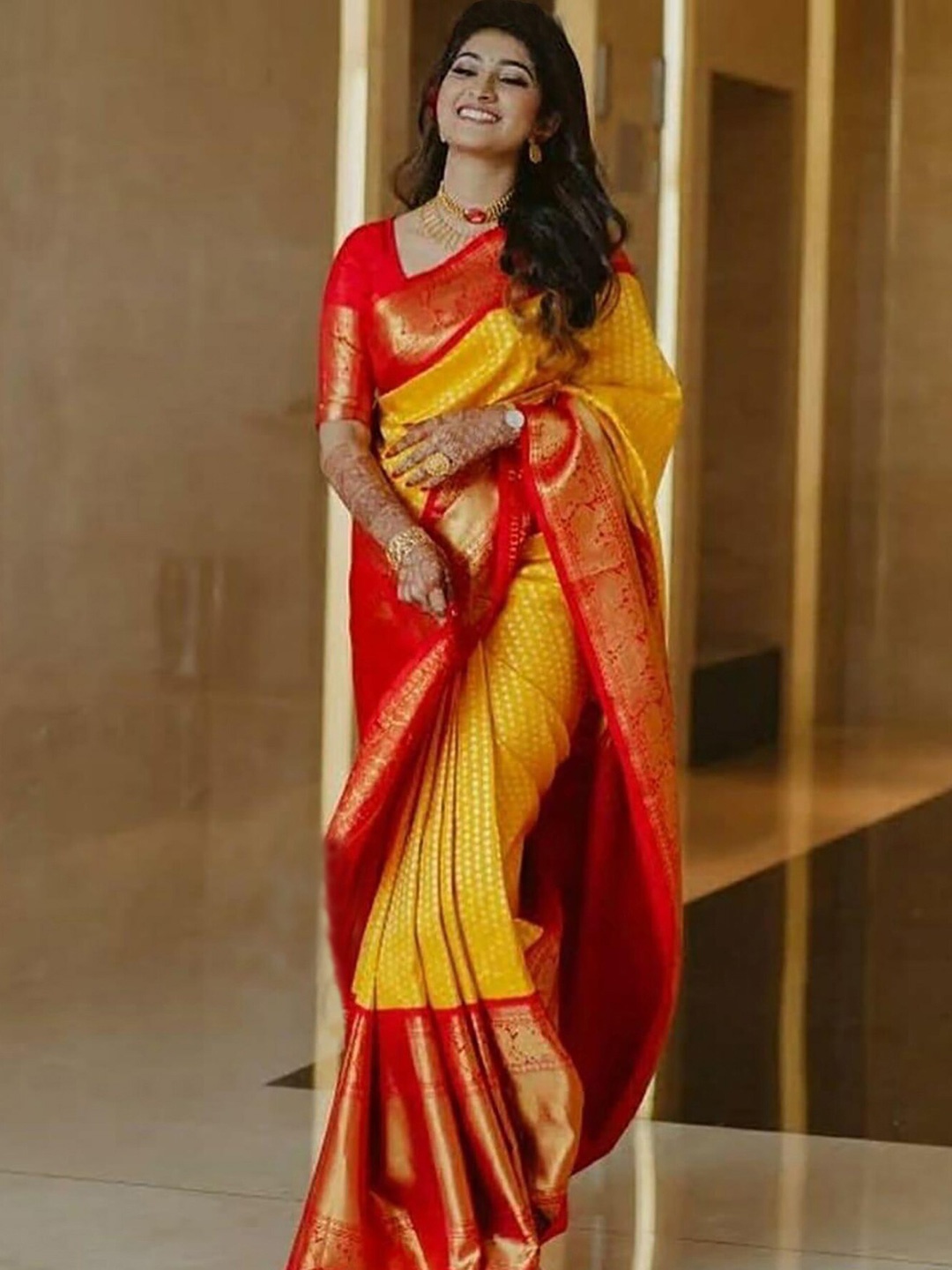 

KALINI Geometric Woven Design Banarasi Saree, Yellow