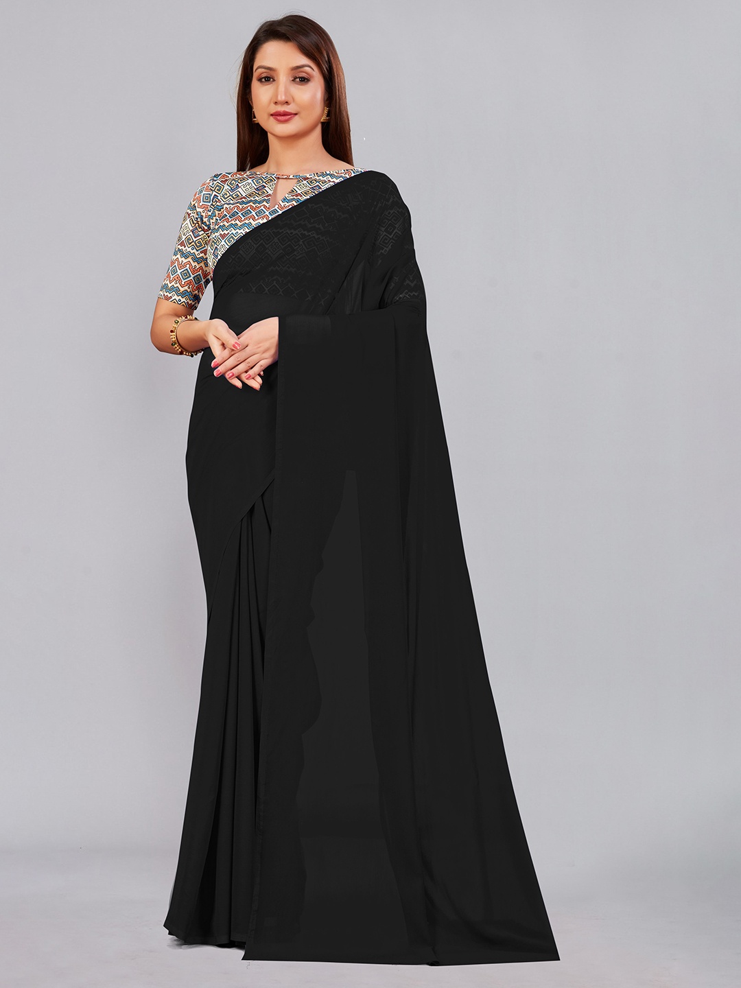 

CastilloFab Embroidered Pure Georgette Saree, Black