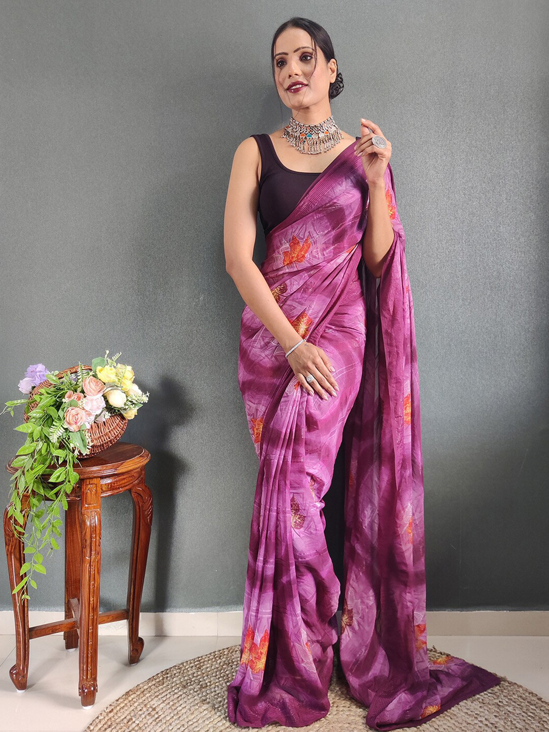

Mitera Striped Zari Poly Georgette Ready to Wear Saree, Pink