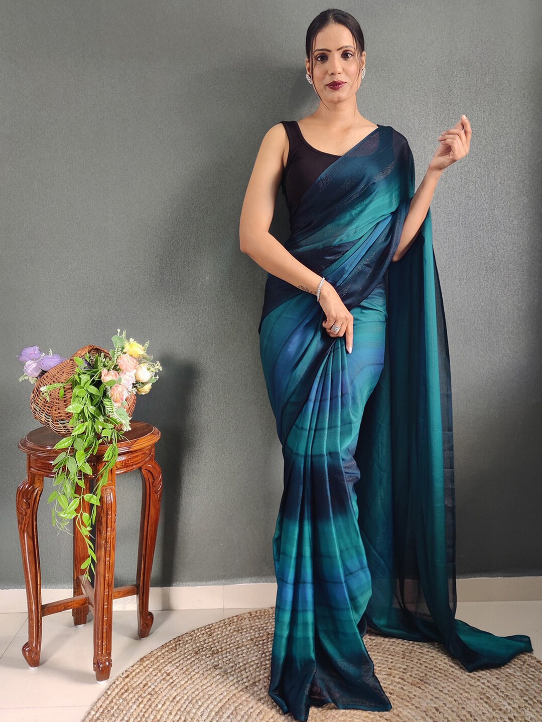 

Mitera Striped Zari Poly Georgette Ready to Wear Saree, Blue